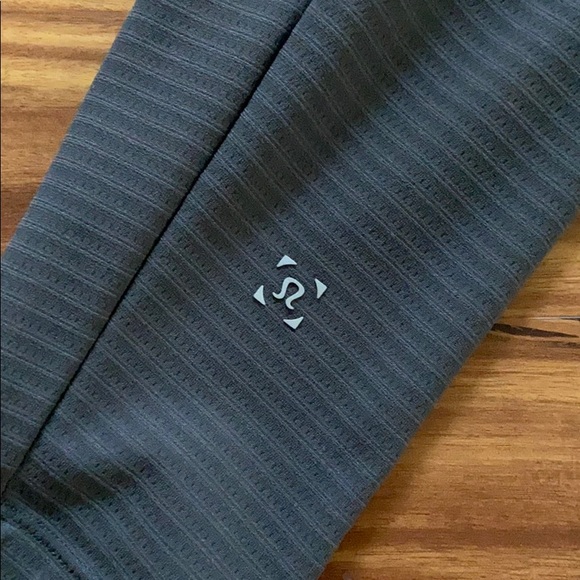 Lululemon Surge zip up jacket - Picture 4 of 5